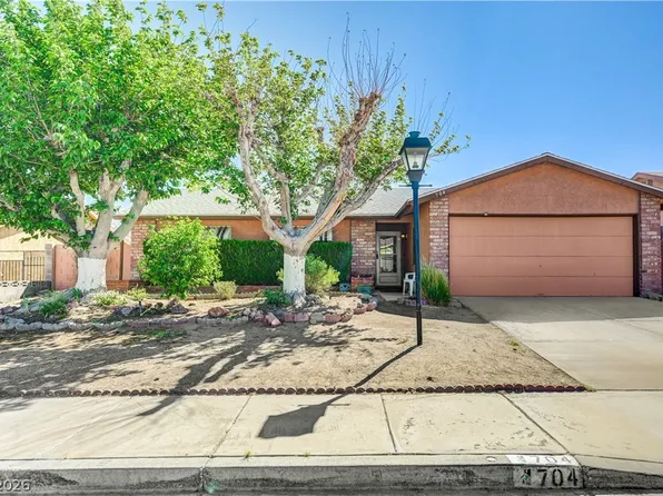 704 Willow Ave, Henderson, NV 89002