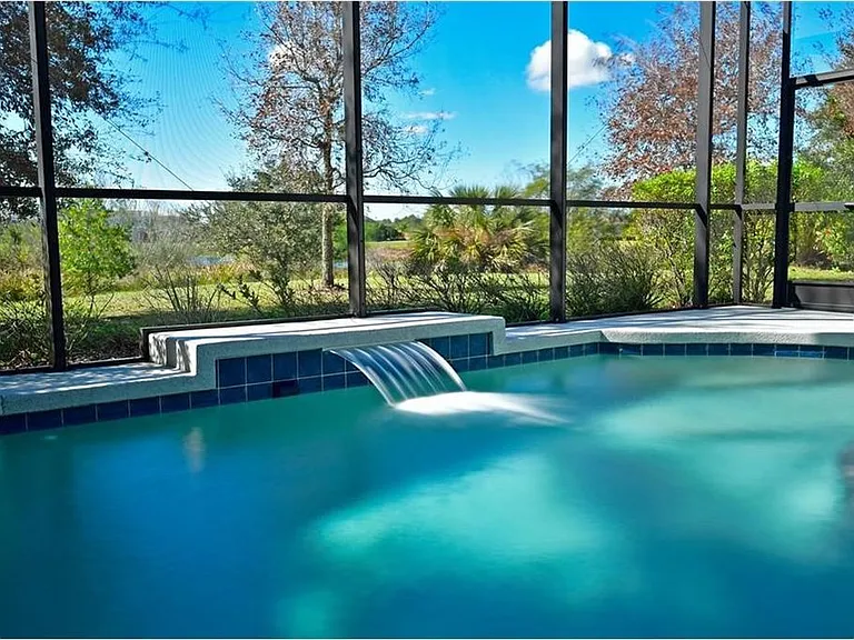 4726 Claremont Park Dr — Photo 1