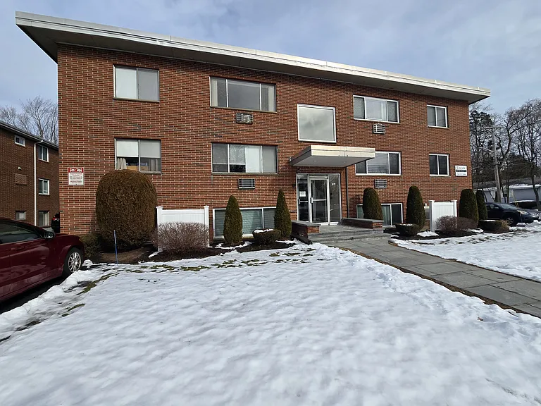 194 Lincoln St #4 — Photo 18