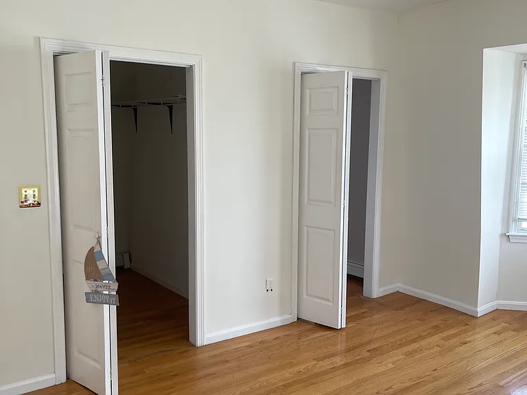 15 Albion St #2 — Photo 2