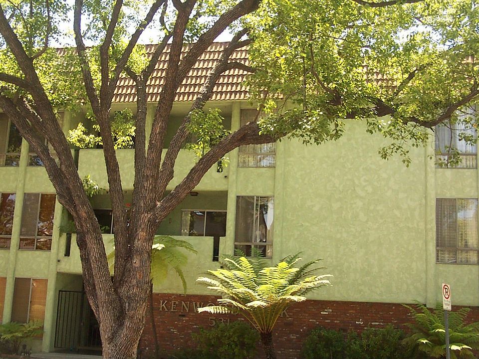 Great Building on Popular Street