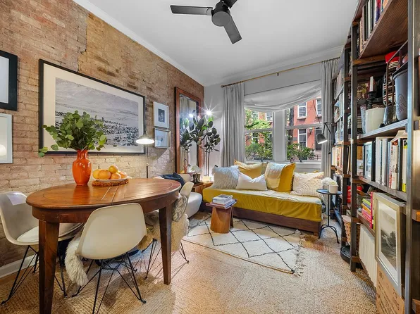 406 W 46th St APT 1A, New York, NY 10036