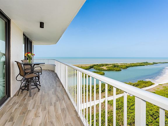 2nd image of 440 Seaview Ct APT 1712