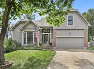 11713 W 115th St, Overland Park, KS 66210