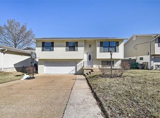 255 Stillbrook Estates Dr, Fenton, MO 63026