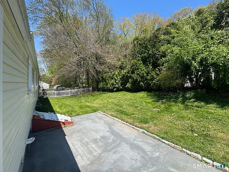 44 Saint James Ave — Photo 28