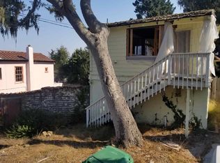 915 14th St, Pacific Grove, CA 93950