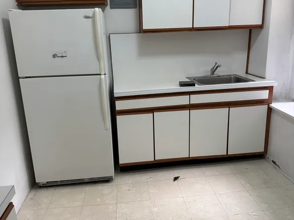 (undisclosed Address), Rockville Centre, NY 11570