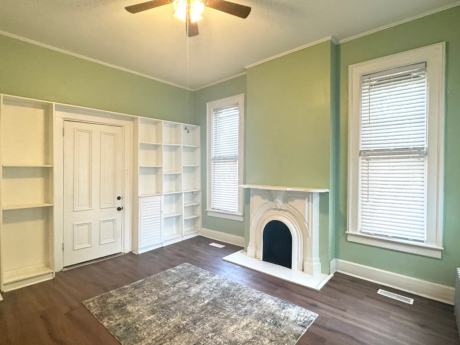 325 Chandler Ave — Photo 3