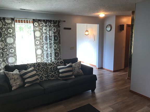 4th image of 2134 W Butler Ln