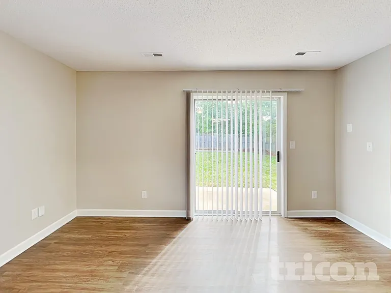 1024 Crowders Woods Dr — Photo 3