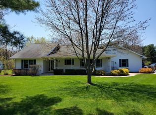 W3505 Willow Bend Ct, Lake Geneva, WI 53147