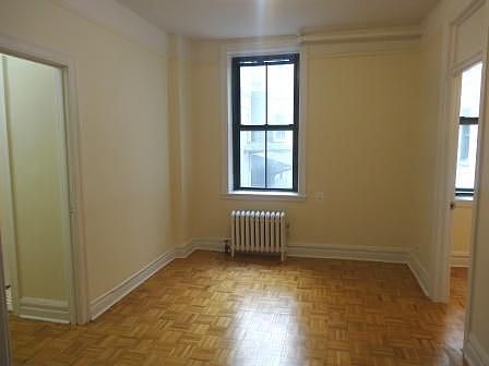 2nd image of 542 E 79th St APT 1F