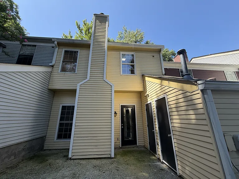 208 Wedgewood Way — Photo 18