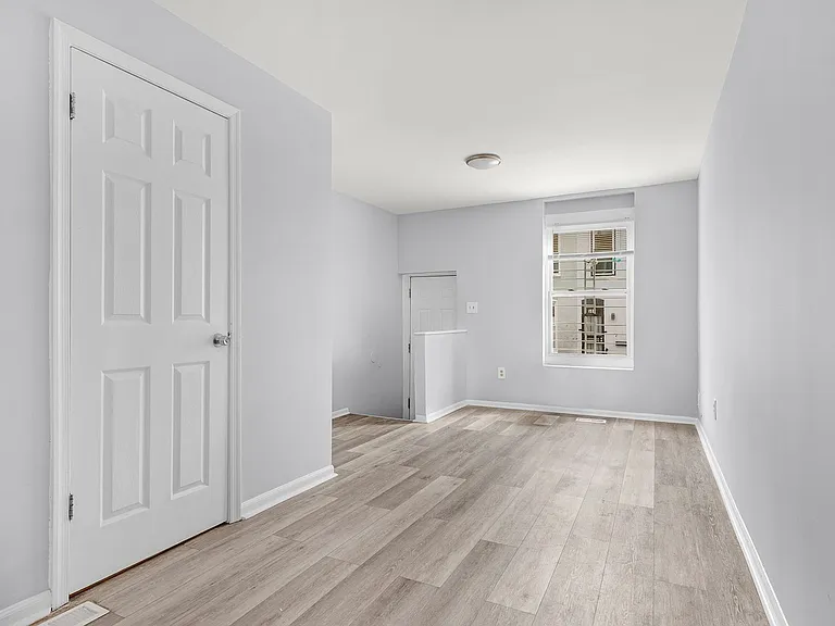 502 N Glover St — Photo 5