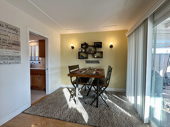 3rd image of 6619 Forum St