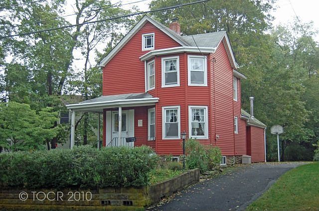 1st image of 25 Pierce Ave