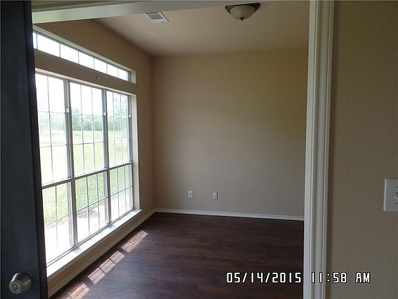 4th image of 523 Fox Ln