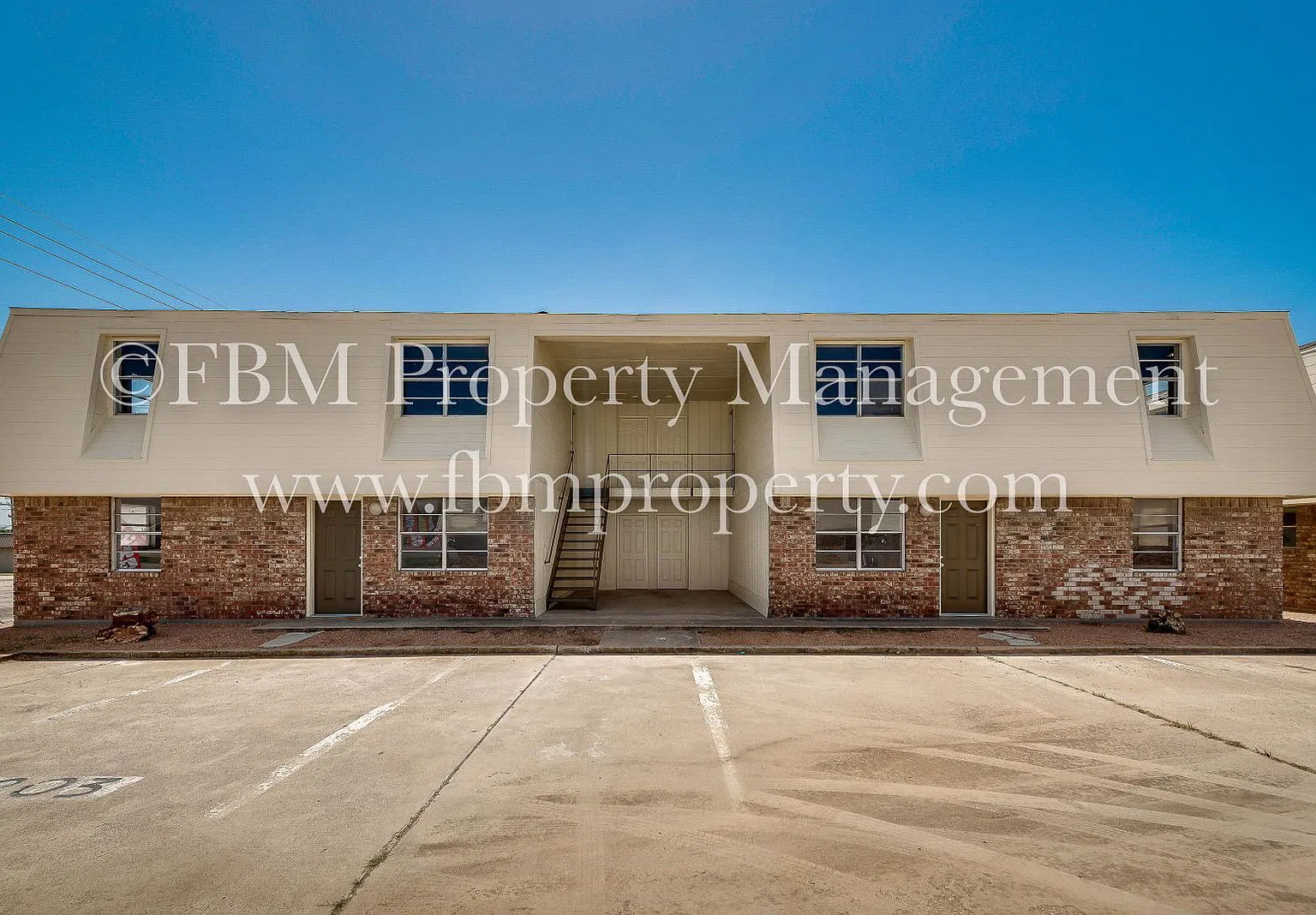 2 bed, 1.0 bath, 700 sqft, $995 — Photo 1