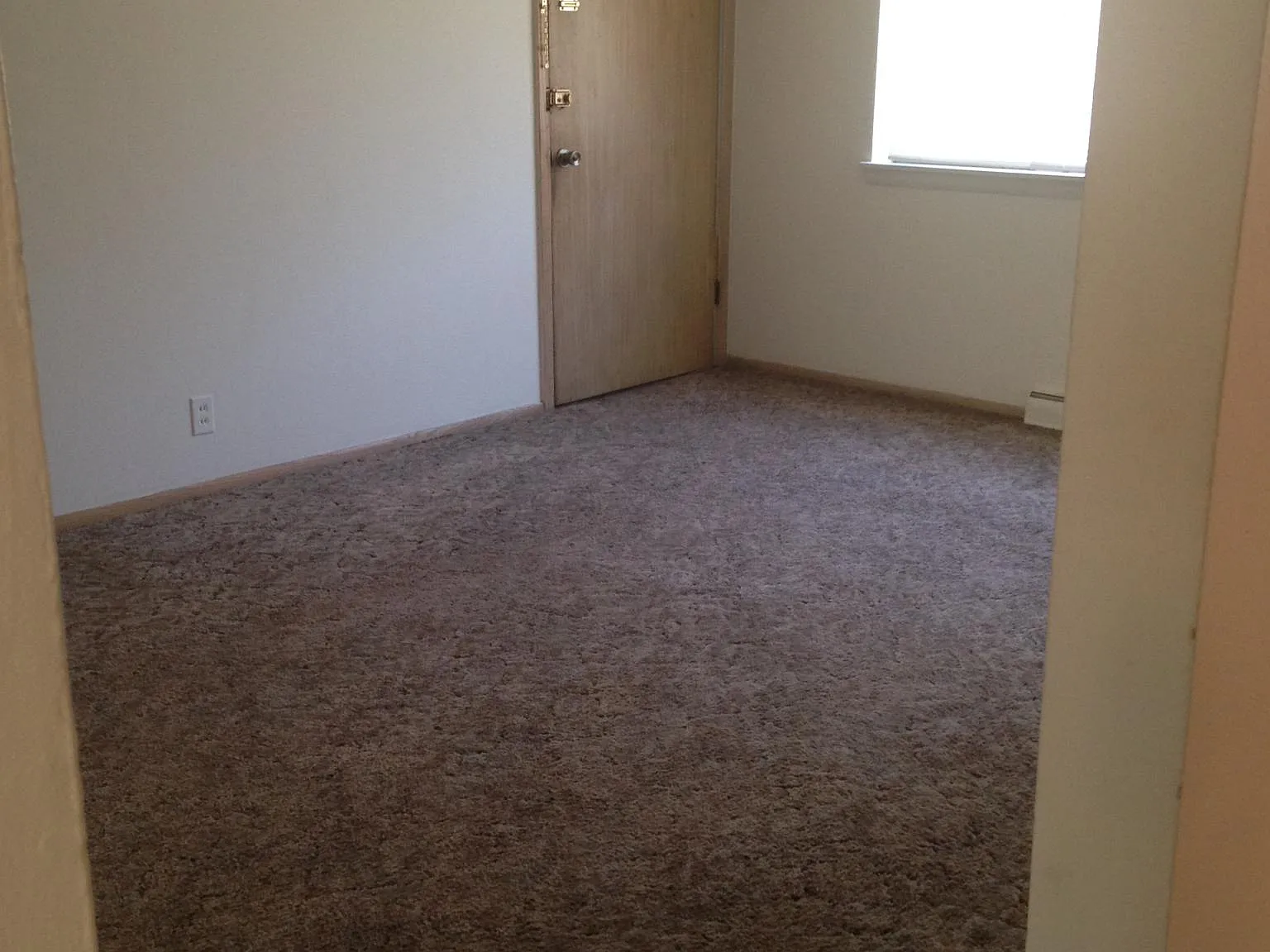 2 bed, 850 sqft, $975 — Photo 4