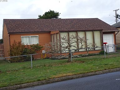 866 Arago Ave Coos Bay Or 97420 Zillow