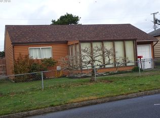 866 Arago Ave, Coos Bay, OR