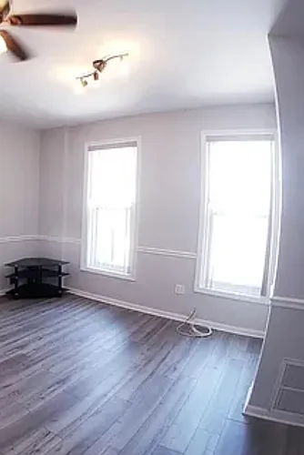 1147 W Grand Ave #3R Photo 1