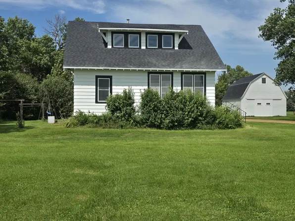1725 42nd St, Brookings, SD 57006