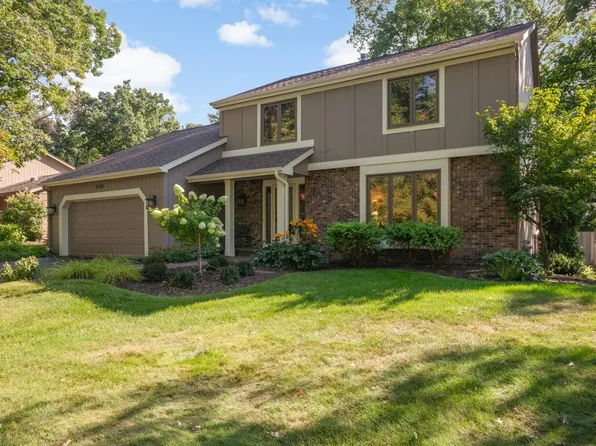 14985 Ironwood Ct, Eden Prairie, MN 55346
