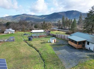 17275 Water Gap Rd, Williams, OR 97544