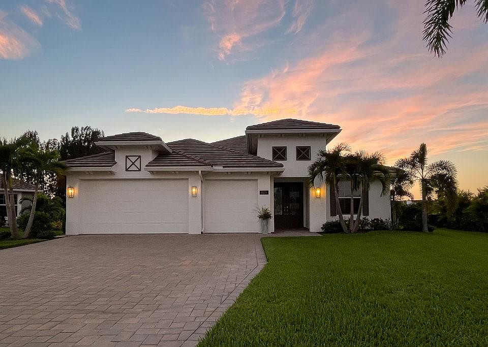 1st image of 1025 Camelot Way