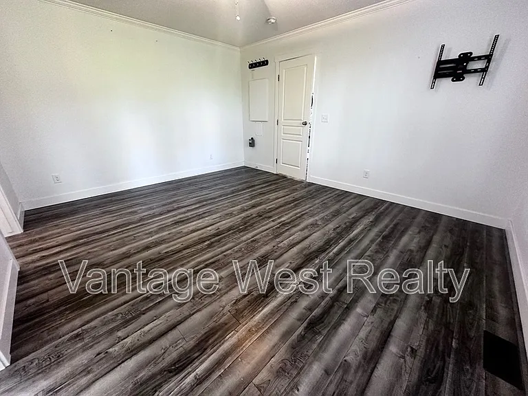5235 Chase Rd — Photo 12