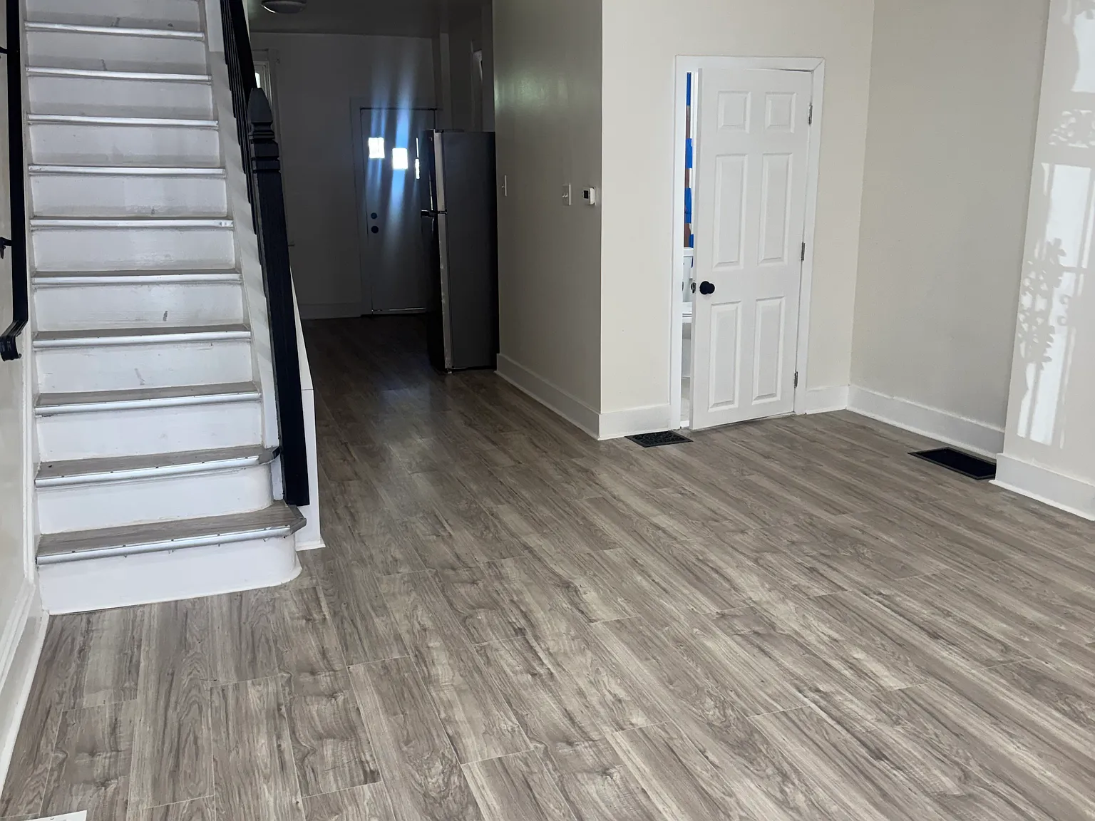 3 bed, 1110 sqft, $1,850 — Photo 2