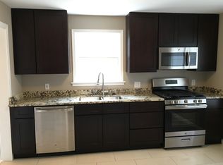 23250 Meadowlark Ave, Oak Park, MI 48237