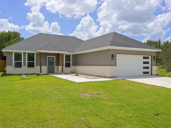 2nd image of 2414 Forest Hill Ln