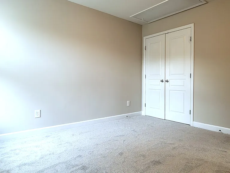 411 Five Pine Ct — Photo 20