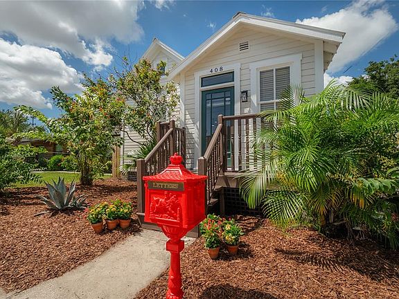 2nd image of 408 E Amelia Ave