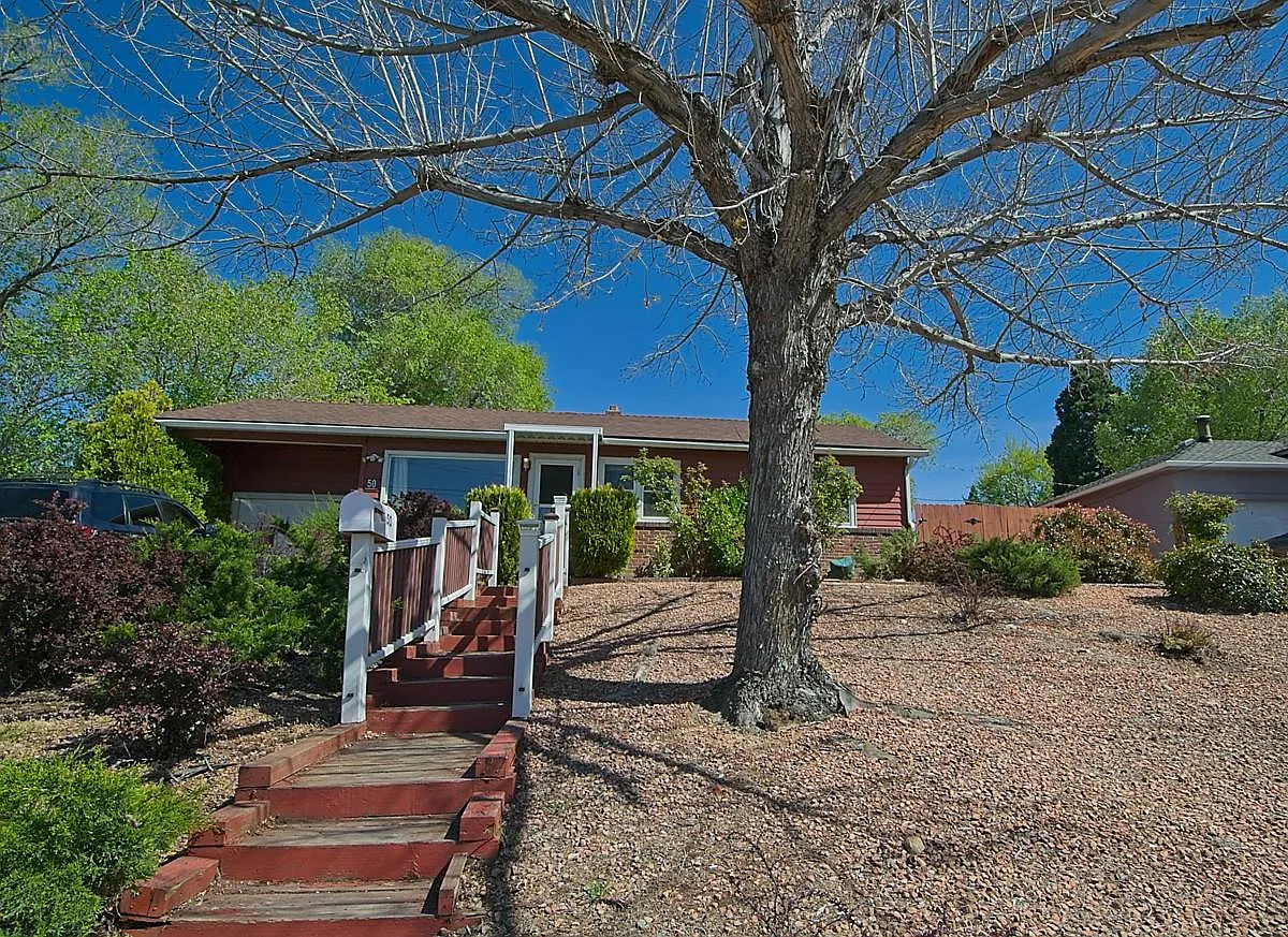 50 Mayberry Dr photo 1