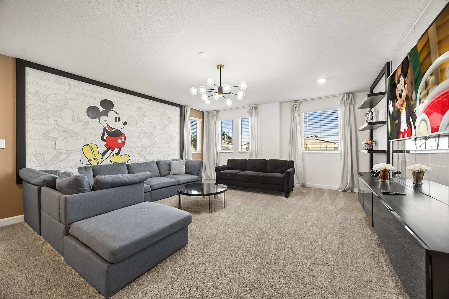 7 bed, 5.0 bath, 4014 sqft, $6,834 — Photo 4