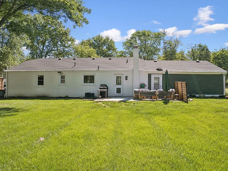 121 Elmlinger Dr — Photo 12