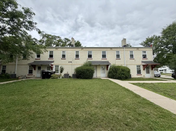 216 Carpenter St #2, Beloit, WI 53511