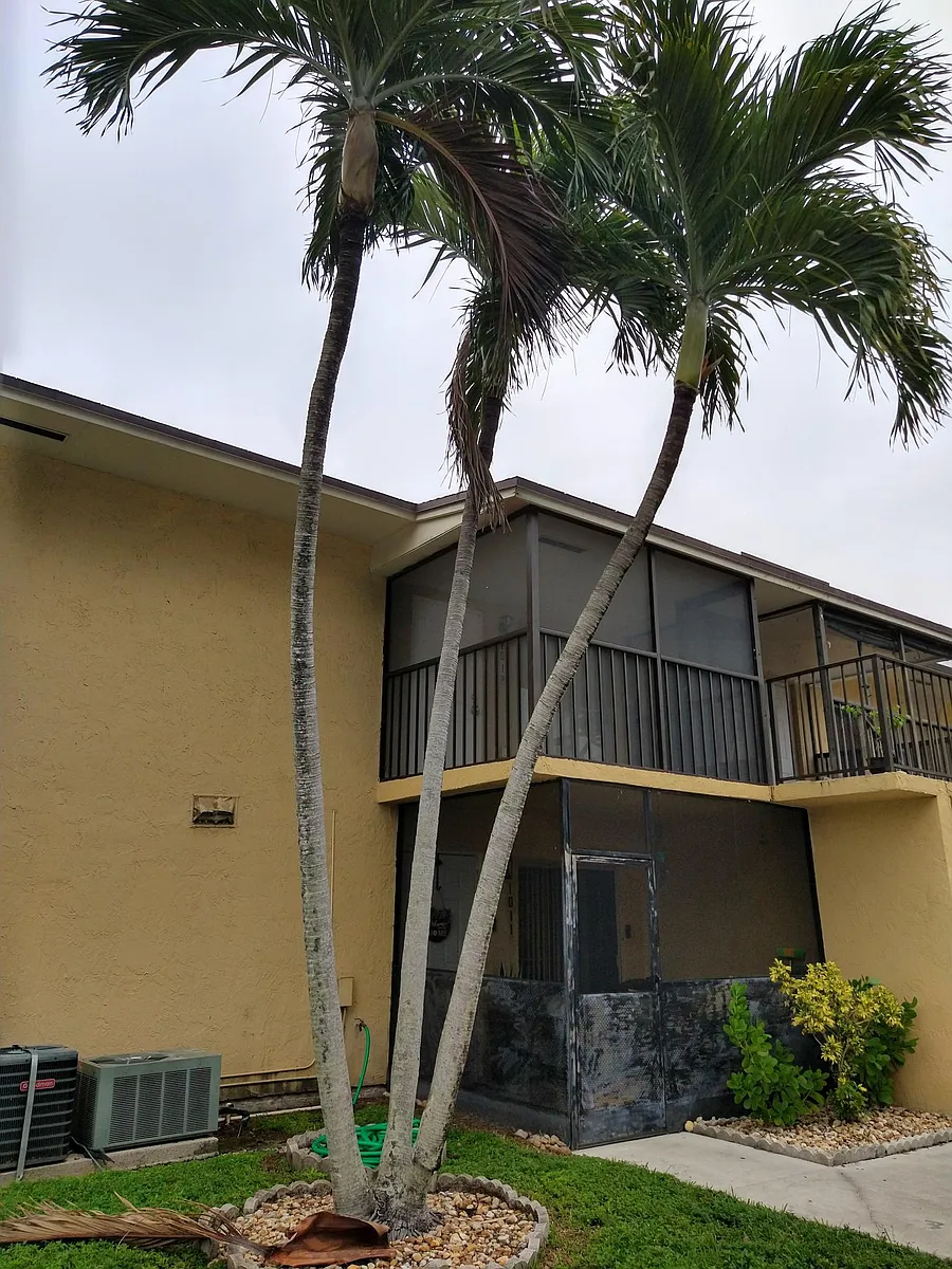 Building Photo - 15619 SW 73rd Circle Ter #1012