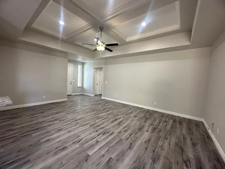2743 Chambers Ave — Photo 58