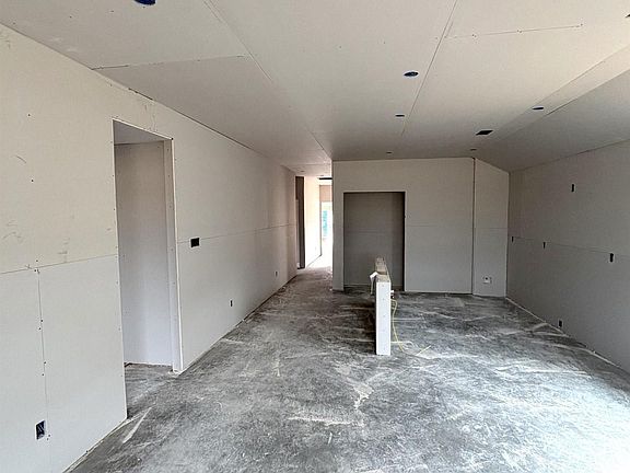 4th image of 50 Nona Ruth Ln