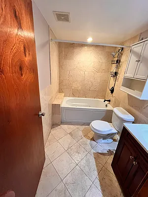 Rented by Space Real Estate | media 44