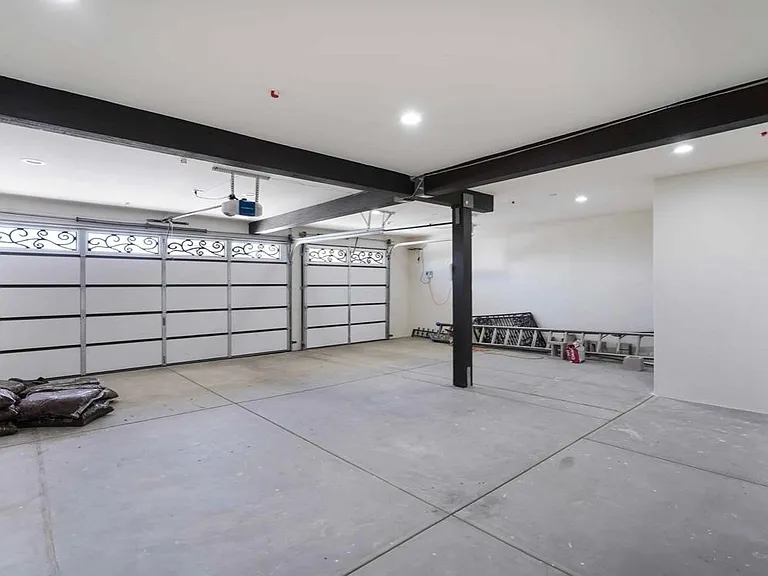 4598 Avocado Ave — Photo 3