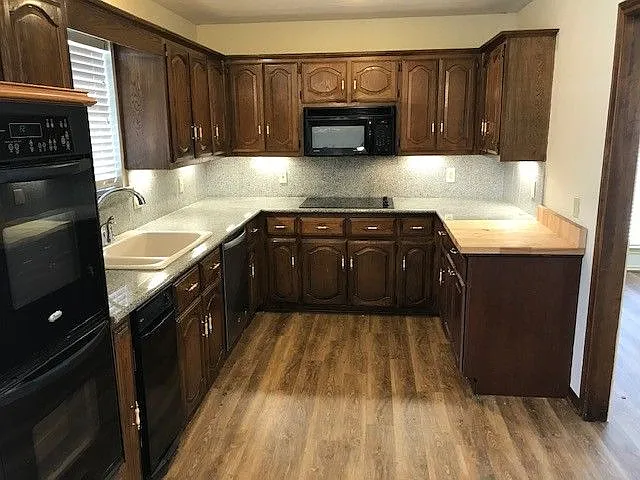 10 Cypress Ct
