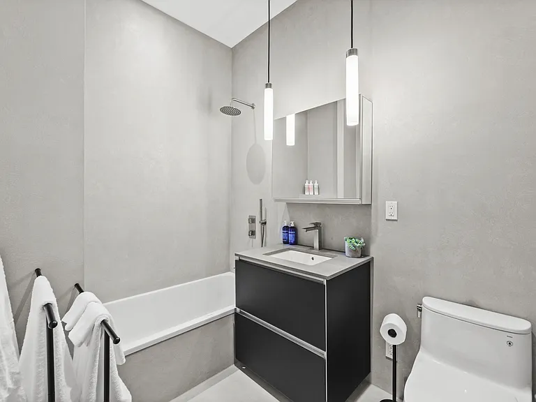 324 W 108th St #11 — Photo 17
