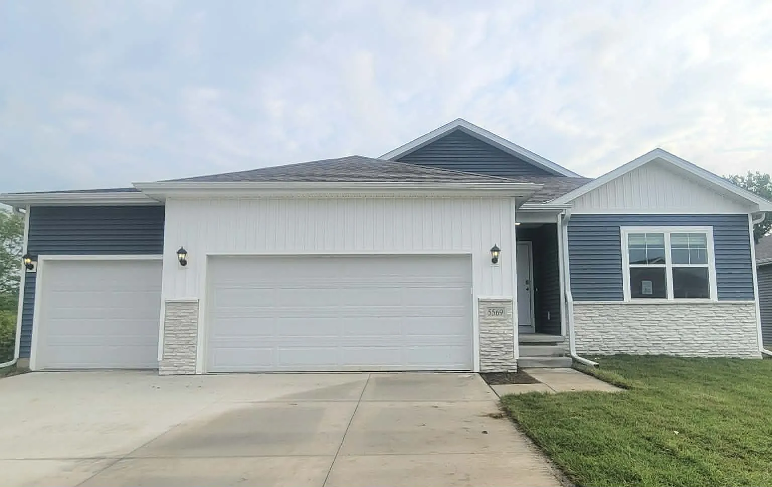 4 bed, 2191 sqft, $2,800 — Photo 1