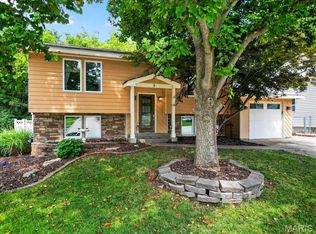9 Huntsman Trl, Saint Peters, MO 63376